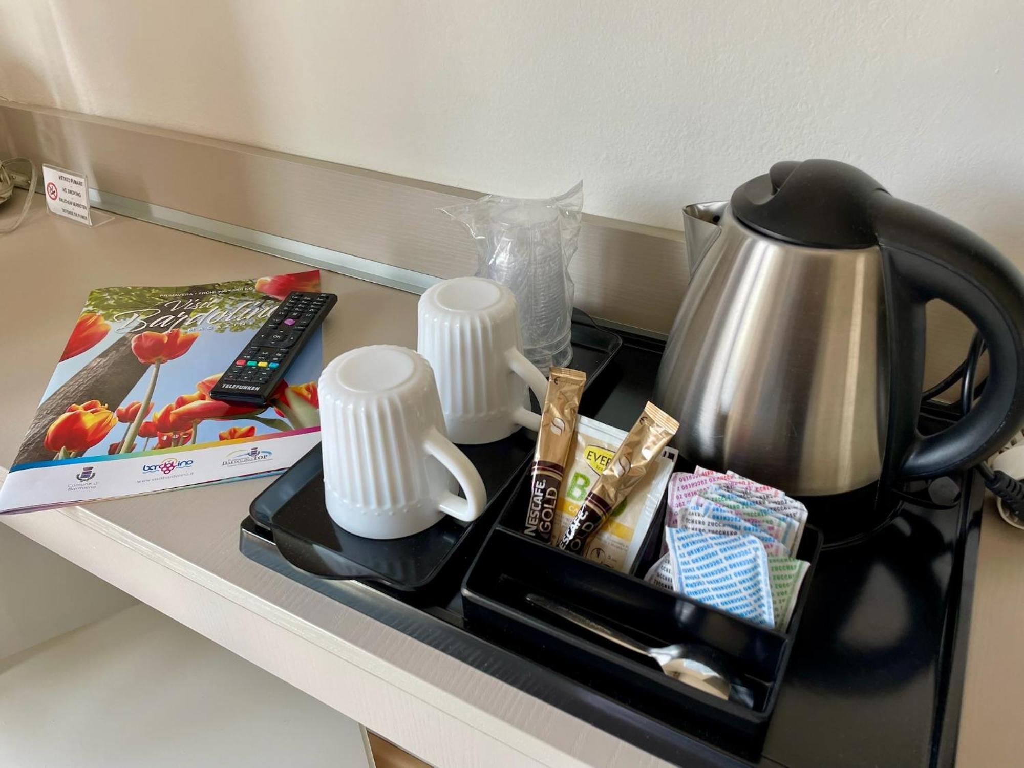 B City Hotel Bardolino Ngoại thất bức ảnh