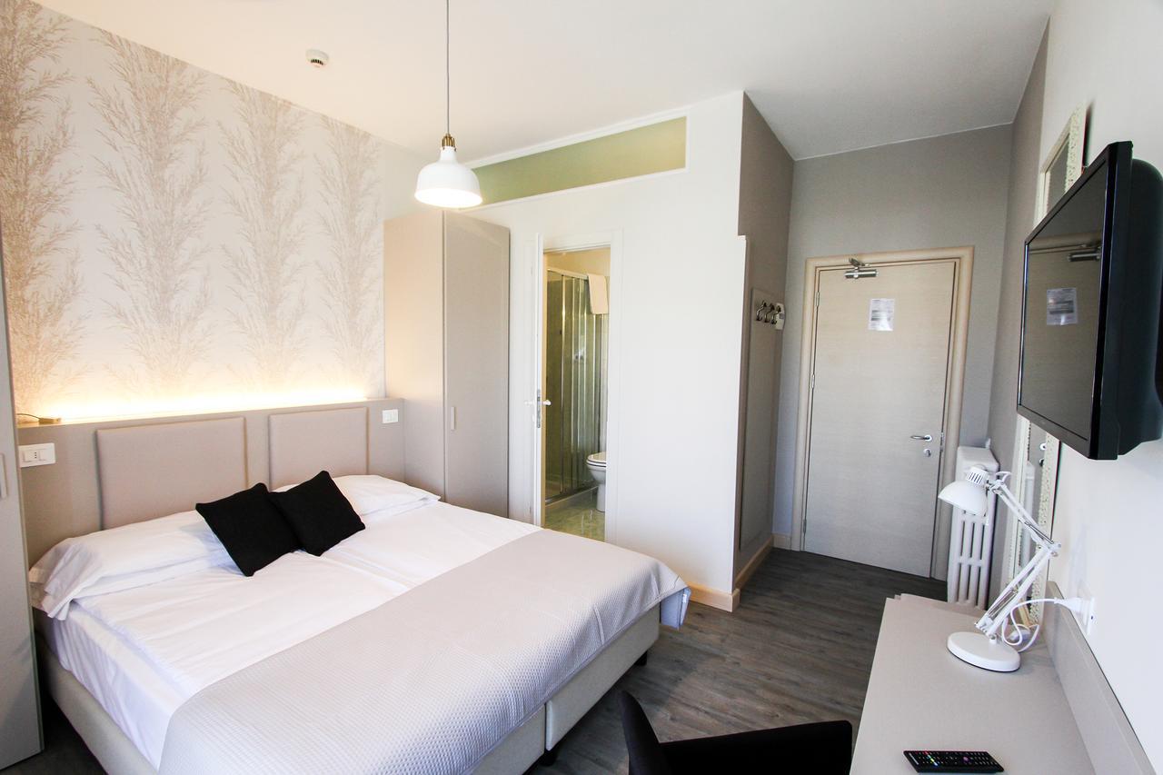 B City Hotel Bardolino Ngoại thất bức ảnh
