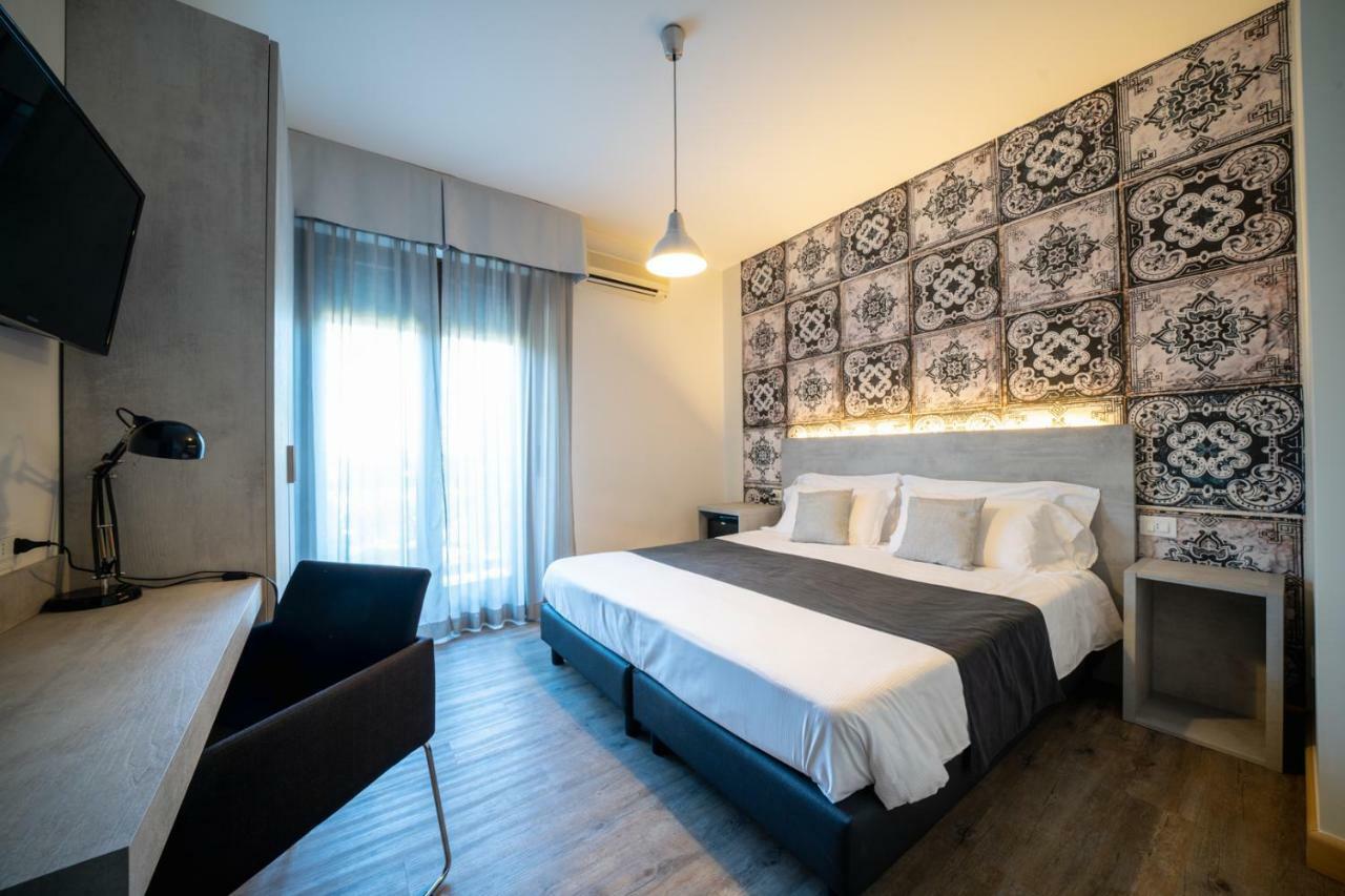 B City Hotel Bardolino Ngoại thất bức ảnh