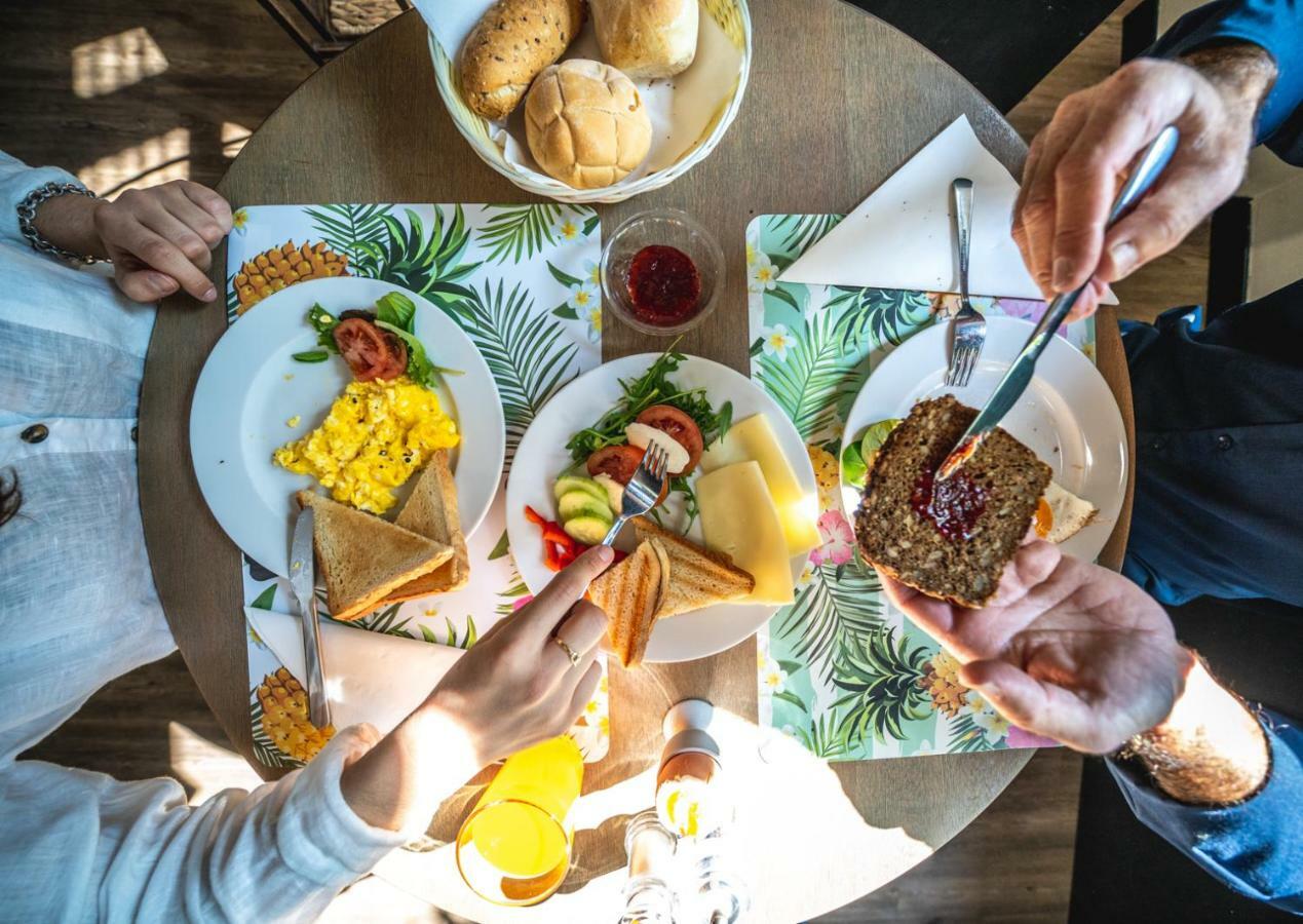 B City Hotel Bardolino Ngoại thất bức ảnh